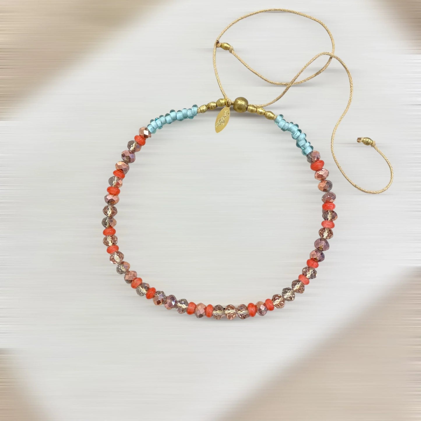 COLLIER CORDON NOMADE BOHÈME (verre & cristal / vert d’eau & orange sanguine & nude) – AJUSTABLE Lèse-Majesté
