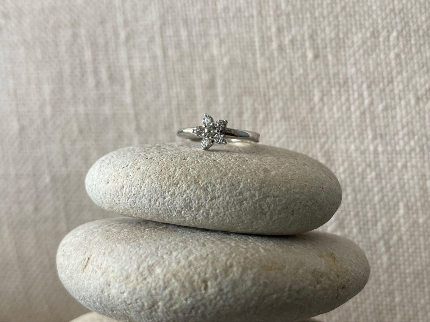 MINI CREOLE "FLOWER" - Argent - 10mm ROSE MARIE