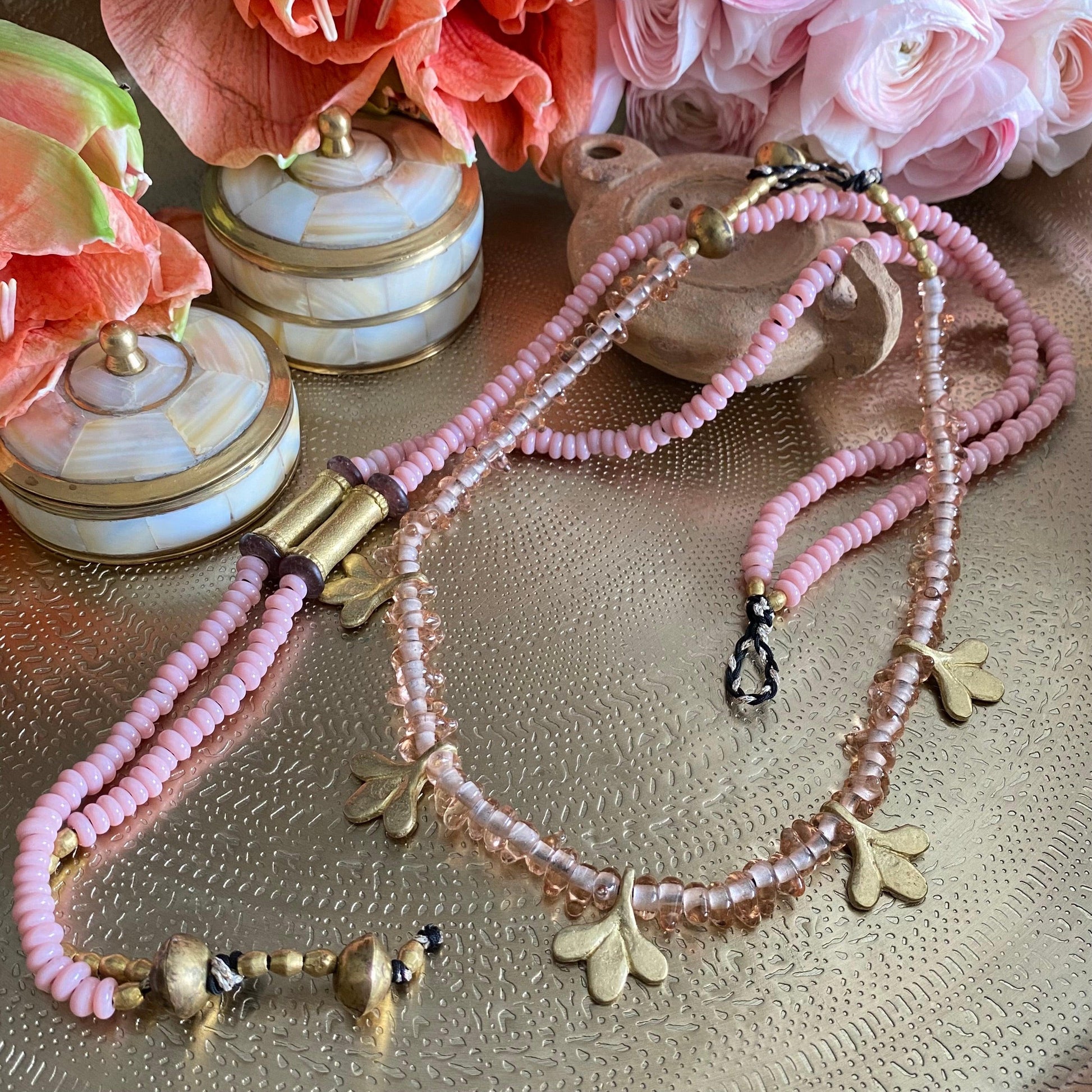 COLLIER" PETRA" - Rose et Violet Lèse-Majesté