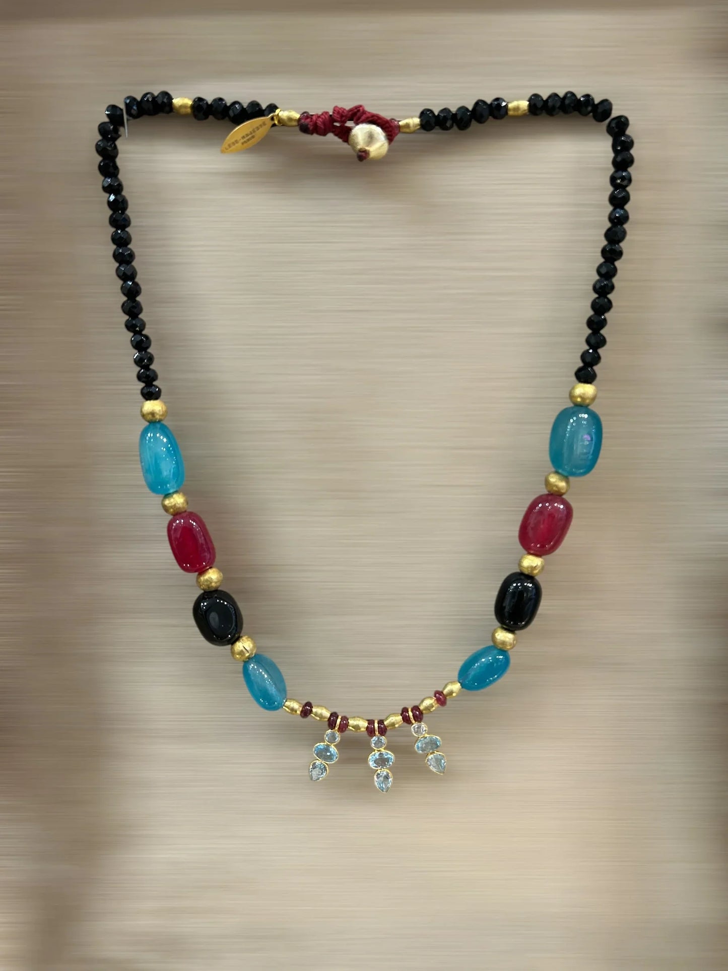 TANIT – Turquoise / ROUGE / NOIR / BLEU CLAIR LÈSE-MAJESTÉ