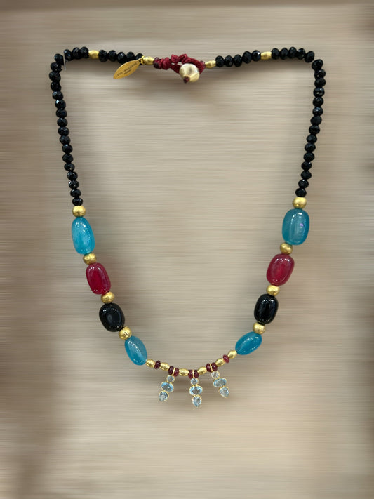 TANIT – TURQUOISE / ROUGE / NOIR / BLEU CLAIR LÈSE-MAJESTÉ