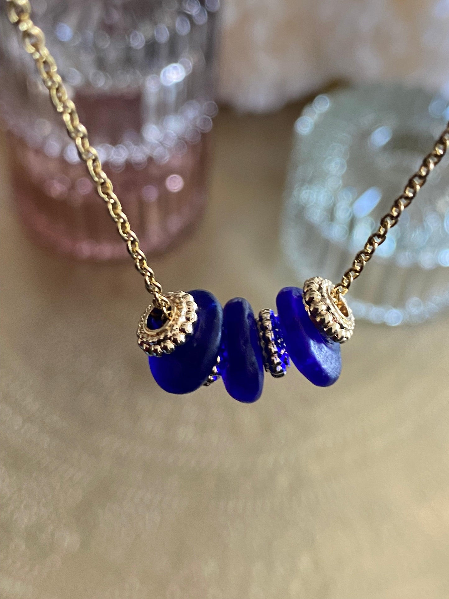 COLLIER "BABY ALEXANDRIE" LESE-MAJESTE