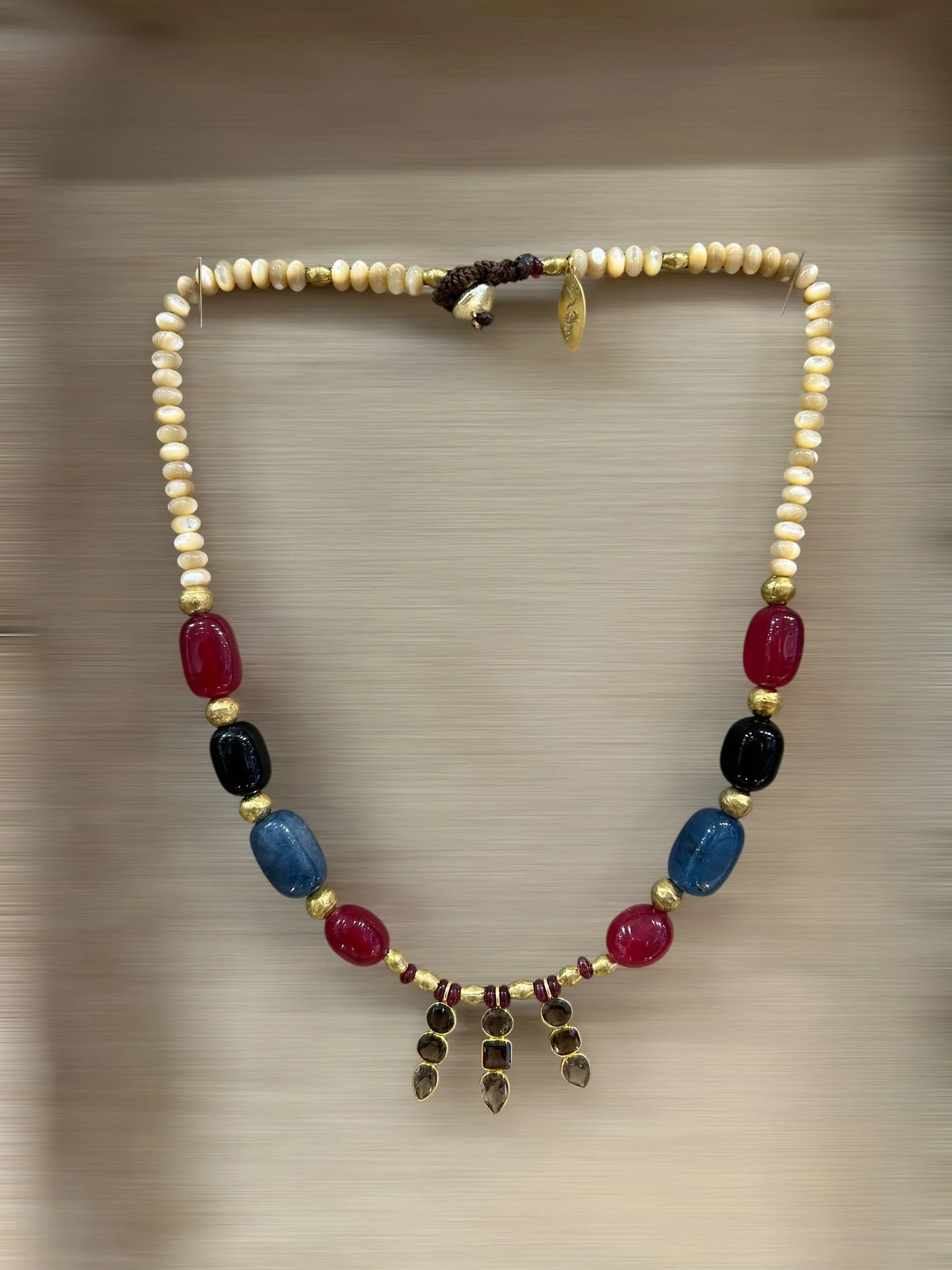 TANIT – Turquoise / ROUGE / NOIR / BLEU CLAIR LÈSE-MAJESTÉ
