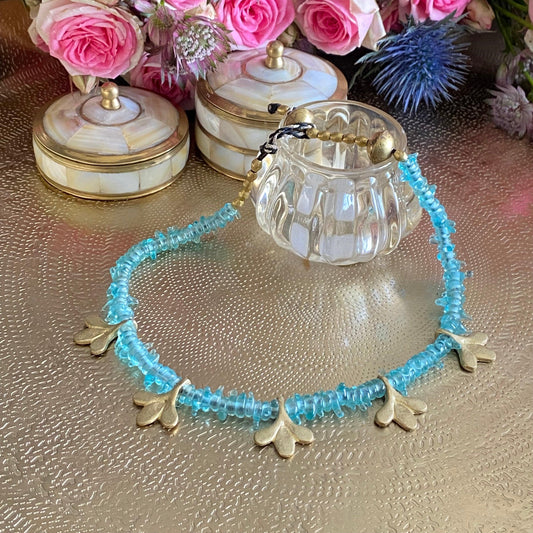 COLLIER" MALTE" - Bleu ciel tansparent Lèse-Majesté