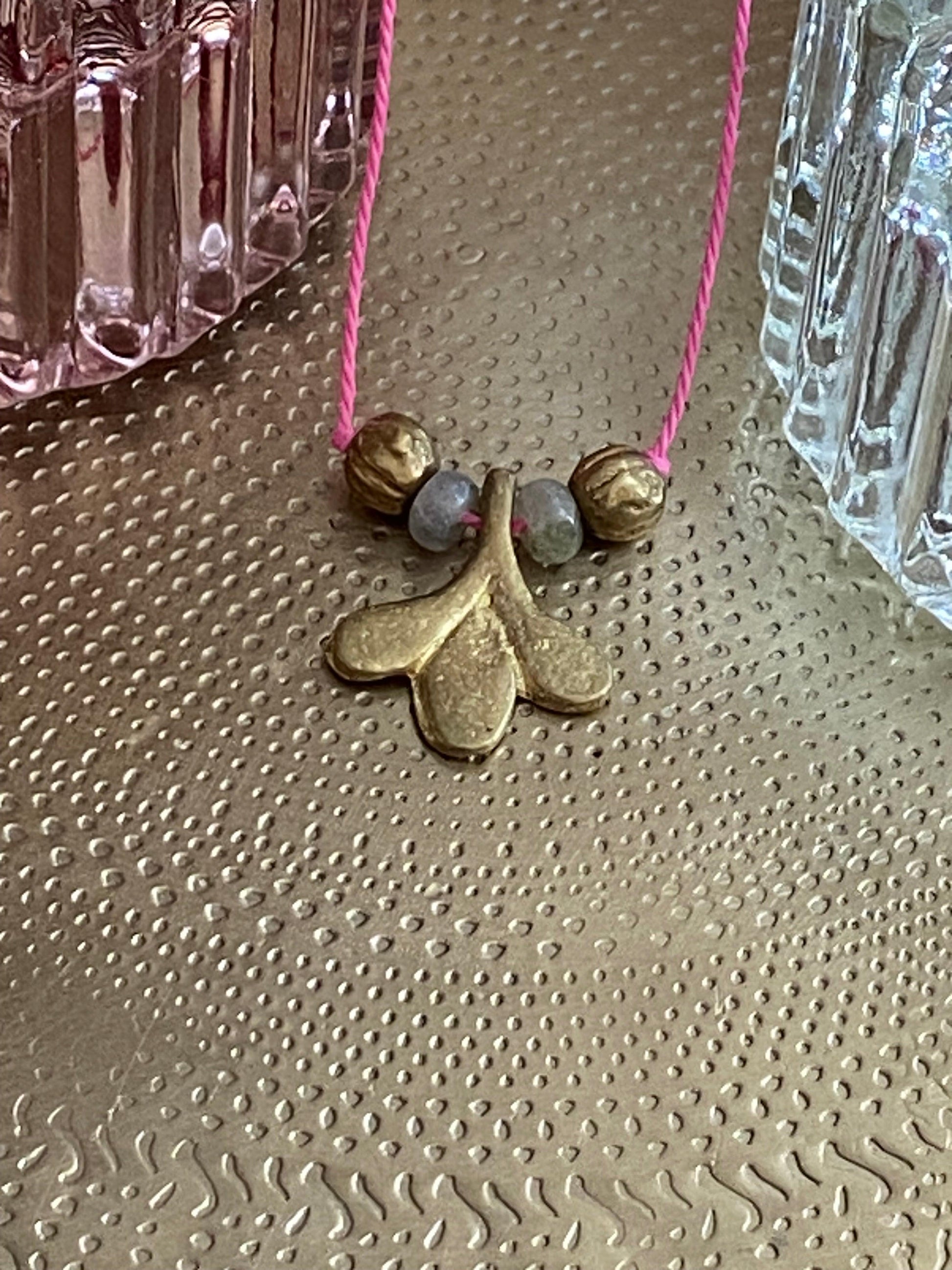 COLLIER "BABY MALTE" LESE-MAJESTE