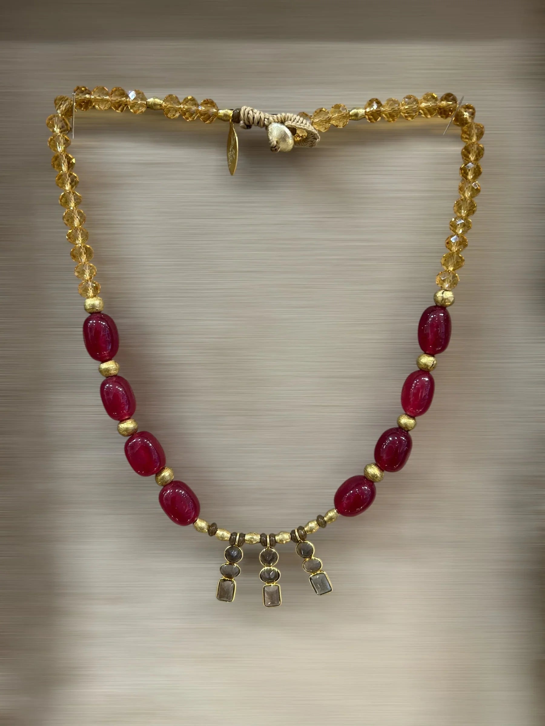 TANIT – CHAMPAGNE / ROUGE / FUMÉ LÈSE-MAJESTÉ