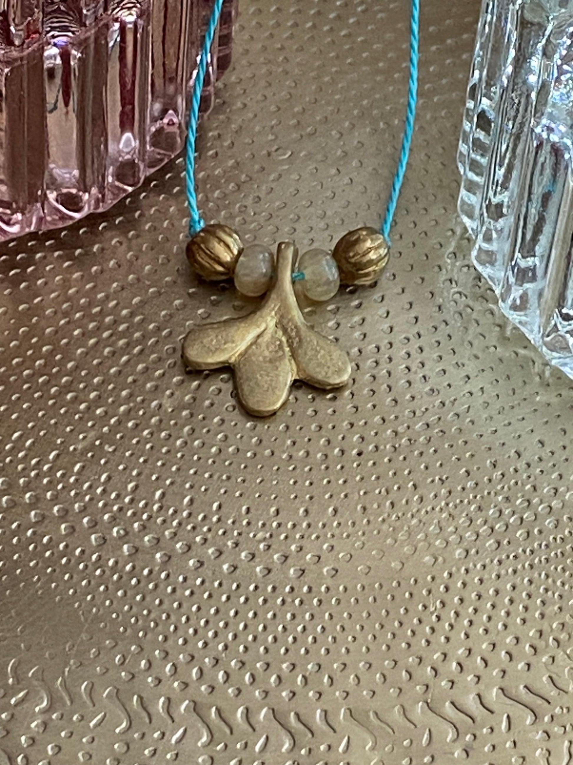 COLLIER "BABY MALTE" LESE-MAJESTE