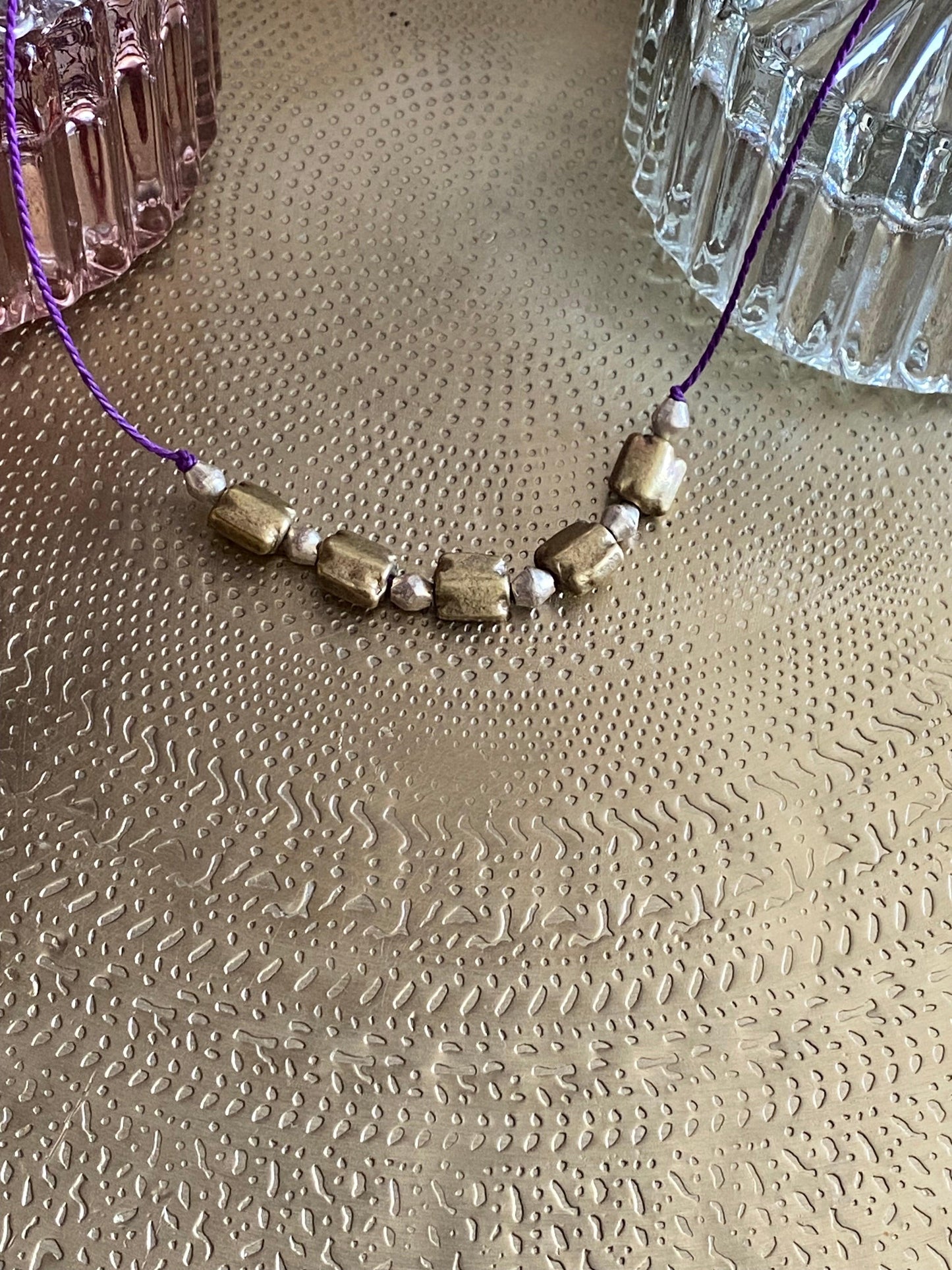 COLLIER "BABY OASIS" LESE-MAJESTE