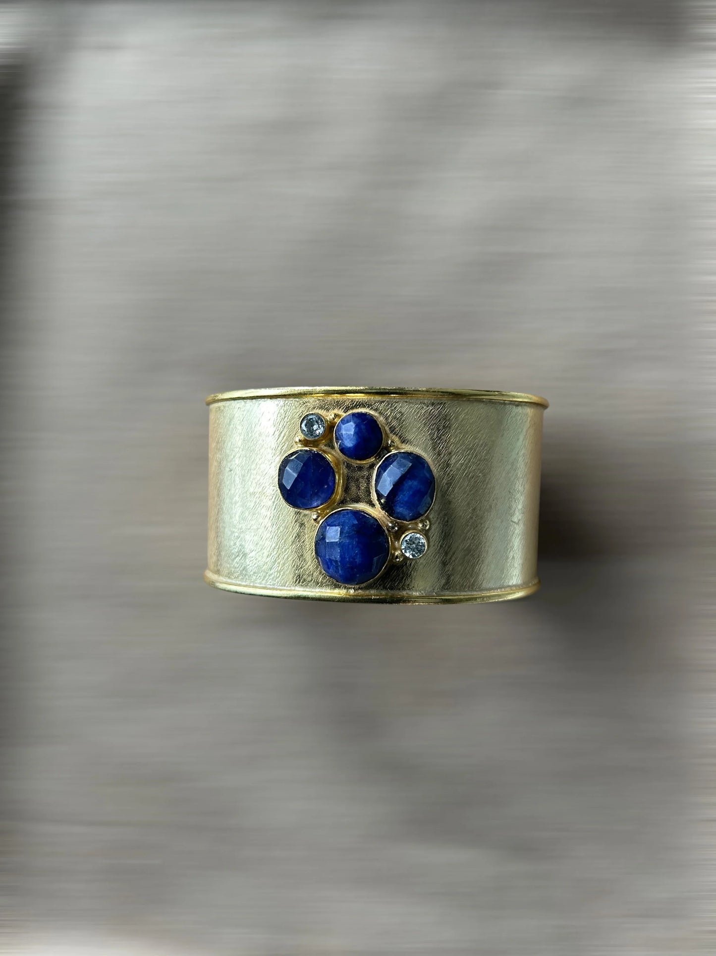 MANCHETTE TALISMAN Lèse-Majesté