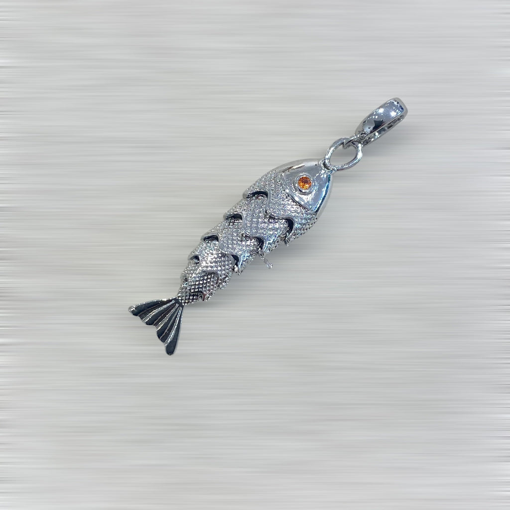 AMULETTE POISSON LIBERTÉ (argenté / grand 5 cm) Lèse-Majesté