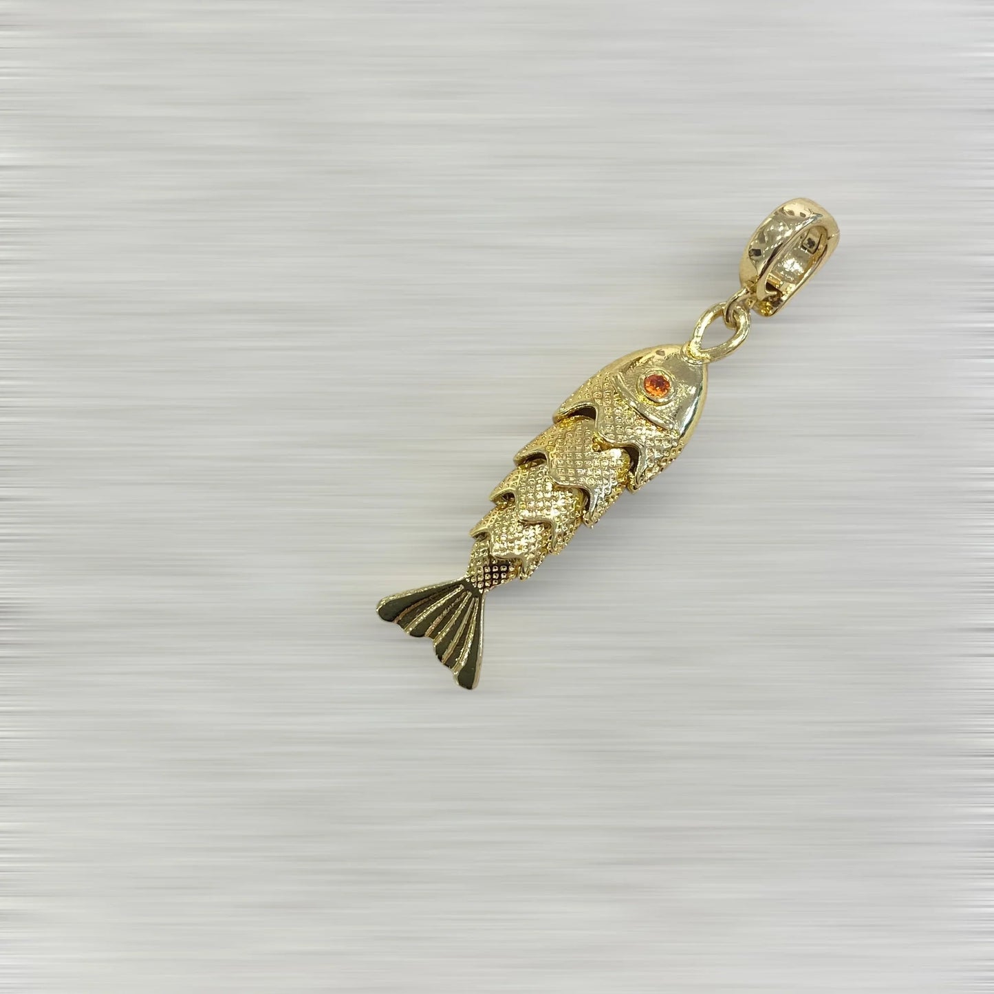 AMULETTE POISSON LIBERTÉ (doré / moyen 4 cm) Lèse-Majesté