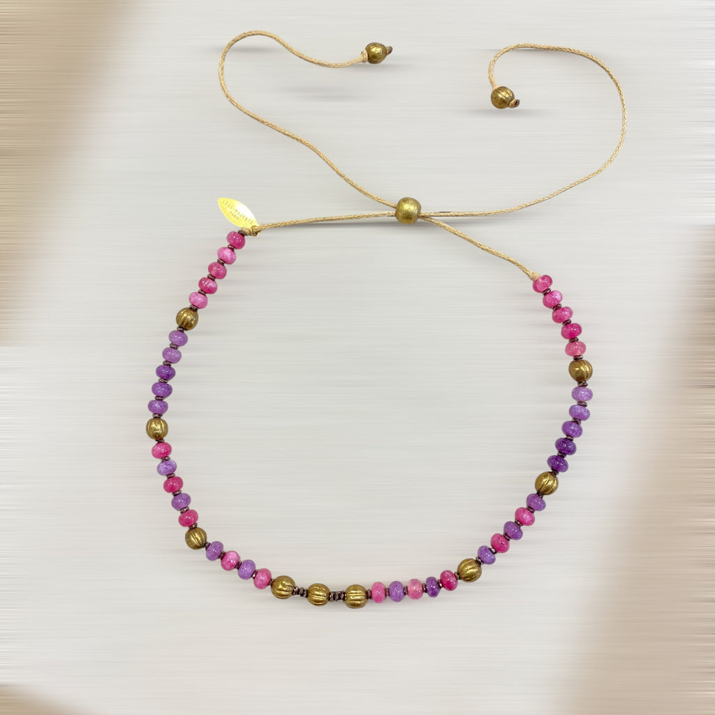 COLLIER CORDON NOMADE GRENADE (calcédoine / violet & rose vif) – AJUSTABLE Lèse-Majesté