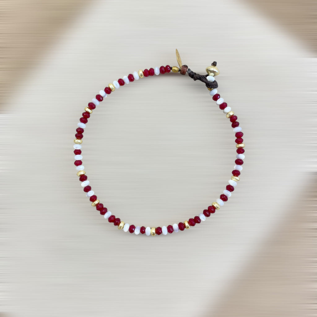 COLLIER ÉLIXIR (Aventurine & nacre / Rouge & beige) – 40 CM Lèse-Majesté