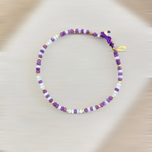 COLLIER ÉLIXIR (Calcédoine & nacre blanche / Violet & blanc) – 40 CM Lèse-Majesté