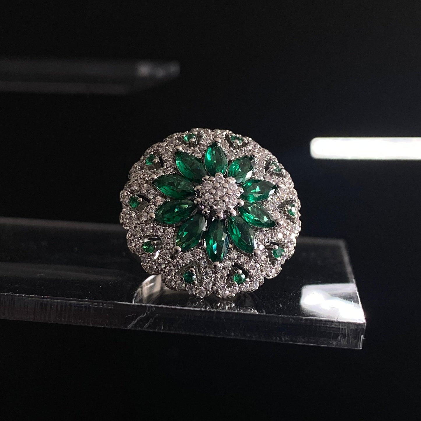 Bague "THE DOME" LESE-MAJESTE