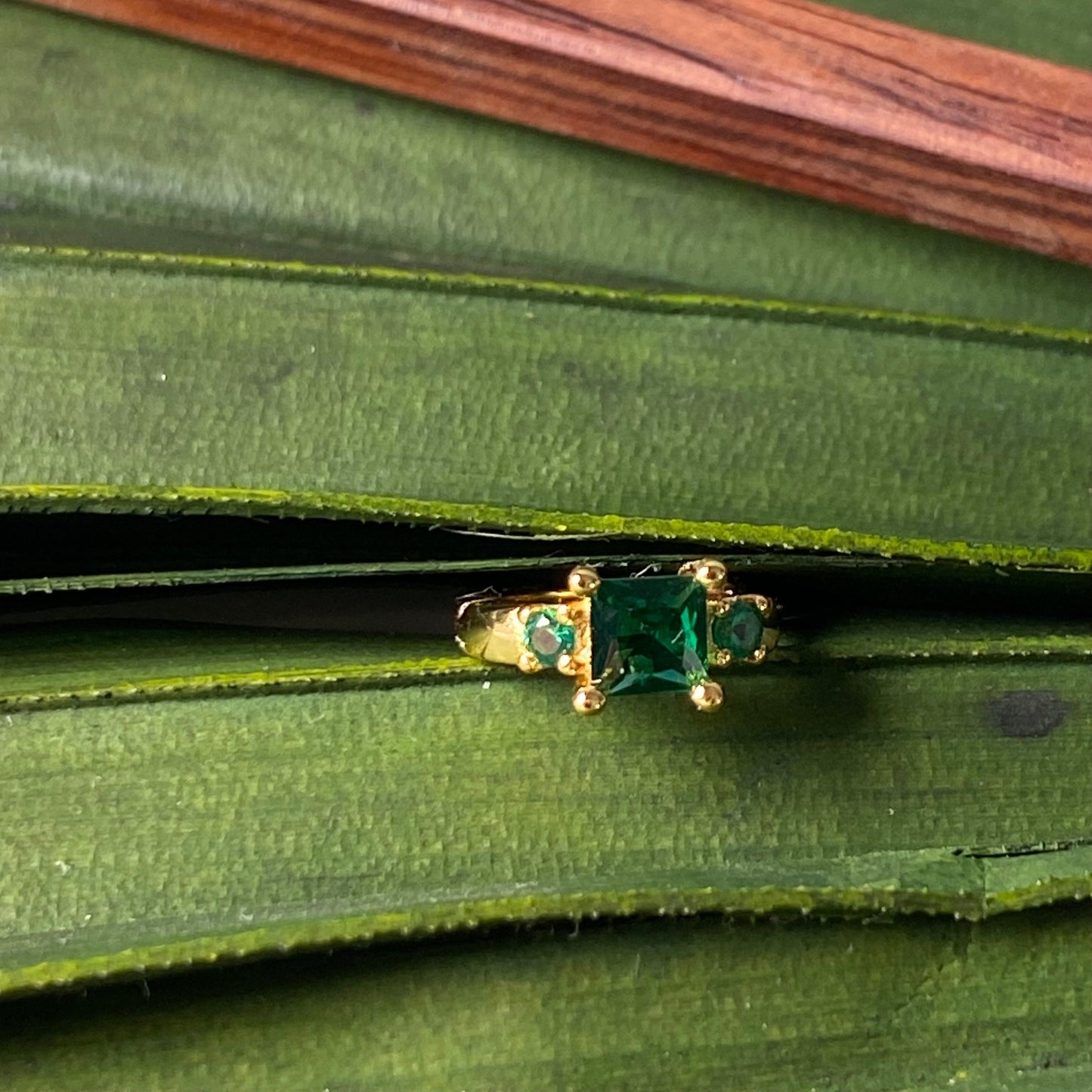 MINI CREOLE "VICTORIA" - Argent plaqué or - vert - 10mm LESE-MAJESTE