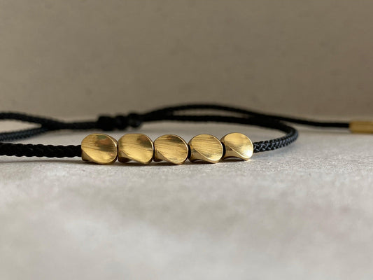 Bracelet tibétain 5 perles - Noir LESE-MAJESTE