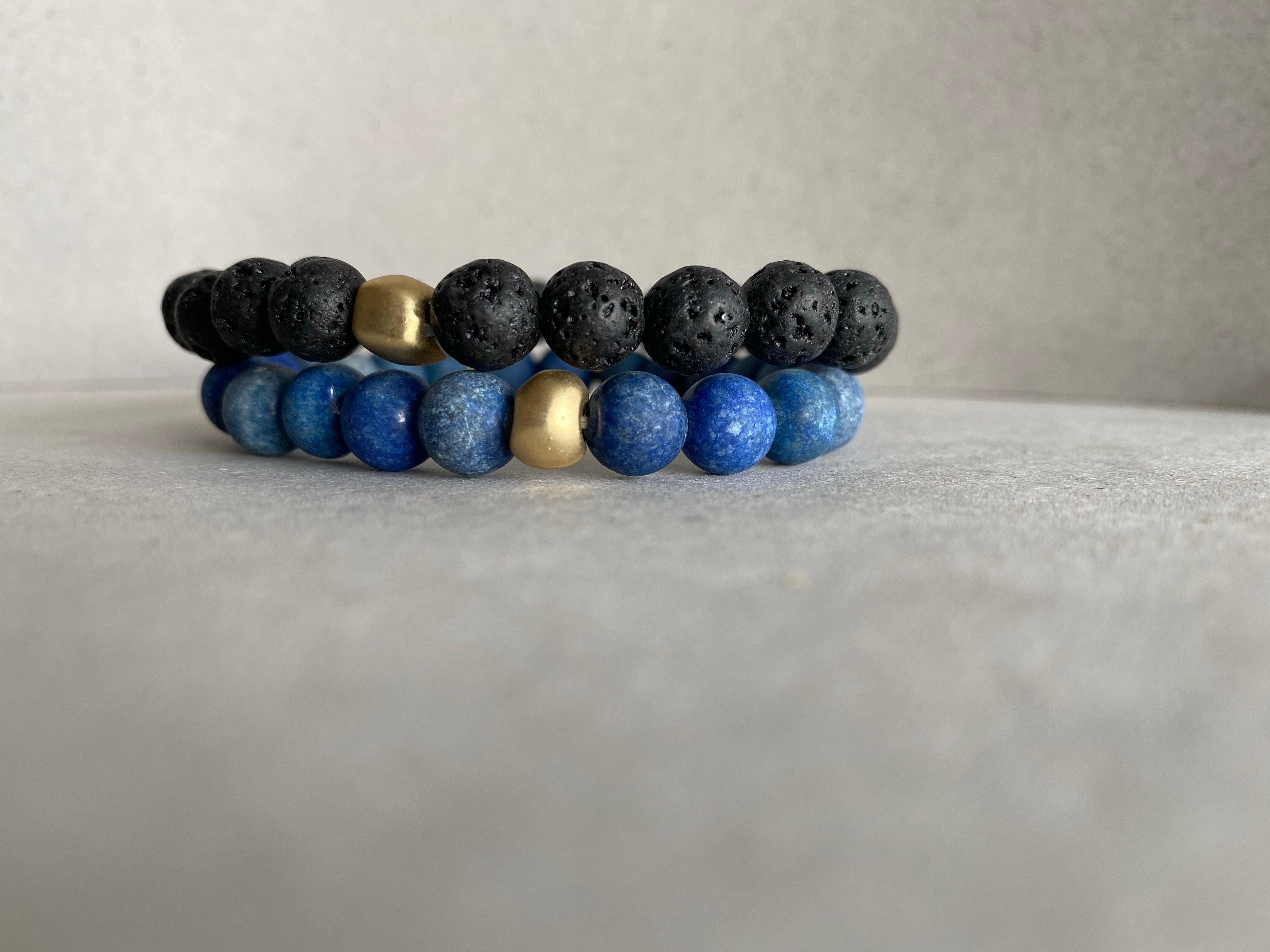 Bracelets pierre de roche naturelle 8mm - Bleu / Noir / Doré - Paire EVERMINE
