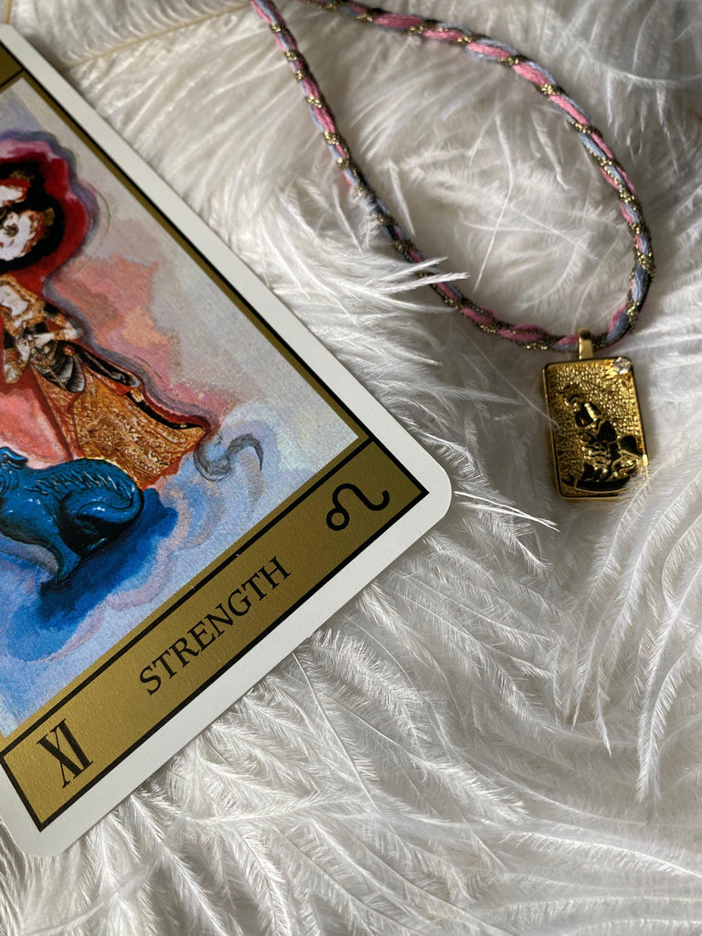 CORDON IRMA TAROT La Force Lèse-Majesté