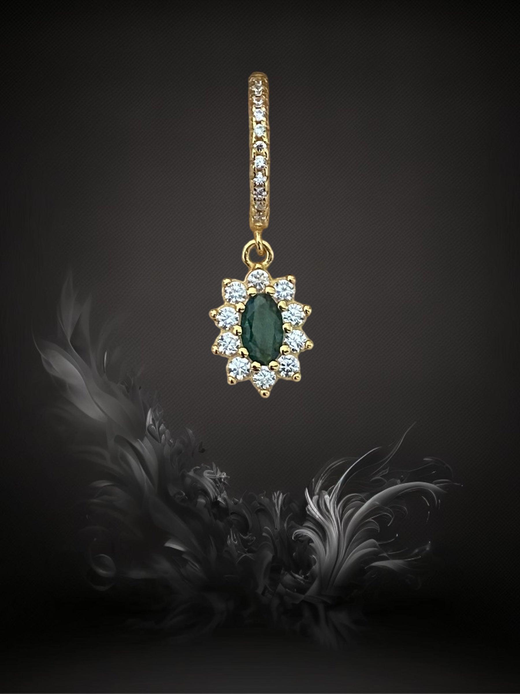 MINI CREOLE "ELIZABETH" - Argent plaqué or - green & white LESE-MAJESTE